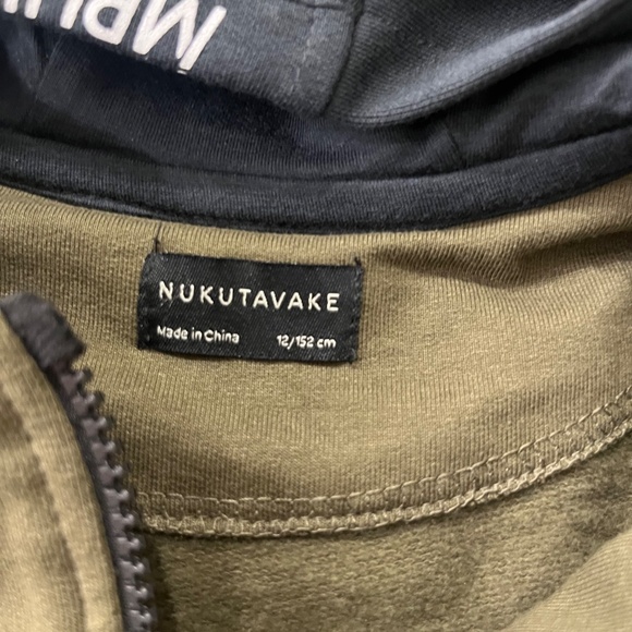 NWT - Boys Zip Up Sweater with Hood, Size 12 - Picture 4 of 5